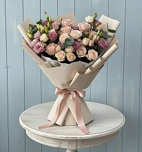 Букет цветов из:  Розы и Лизиантусы в Сандово