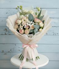 Букет цветов из:  Розы и Лизиантусы в Сандово