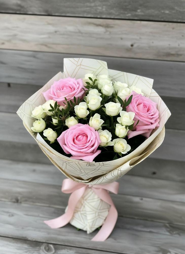 Букет цветов из: Розы в Сандово