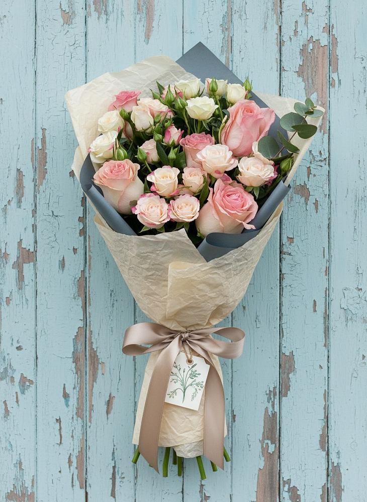 Букет цветов из: Розы в Сандово