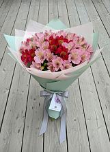 Букет цветов из:  Альстромерии в Сандово