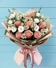 Букет цветов из:  Розы, Альстромерии и Лизиантусы в Сандово