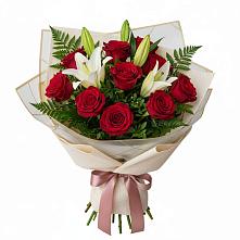 Букет цветов из:  Лилии и Розы в Сандово