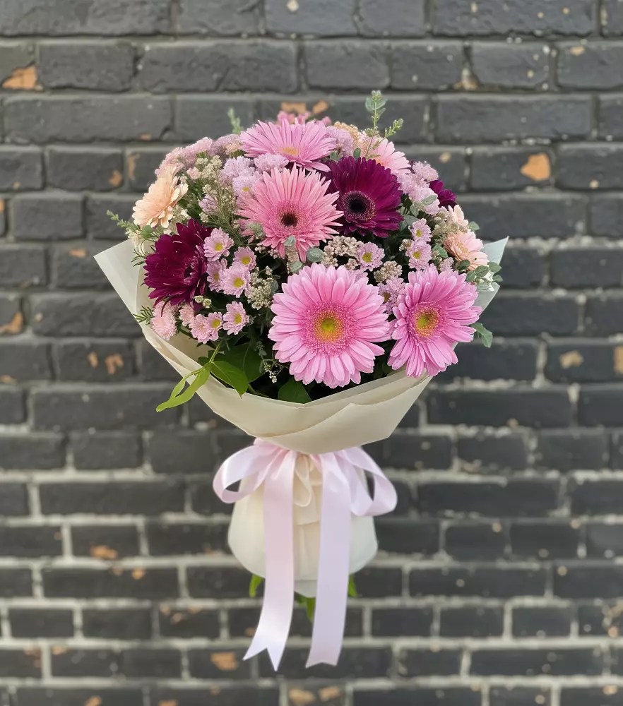 Букет цветов из: Герберы и Хризантемы в Сандово