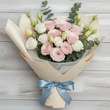 Букет цветов из:  Лизиантусы #REPLACE_PRED# Сандово