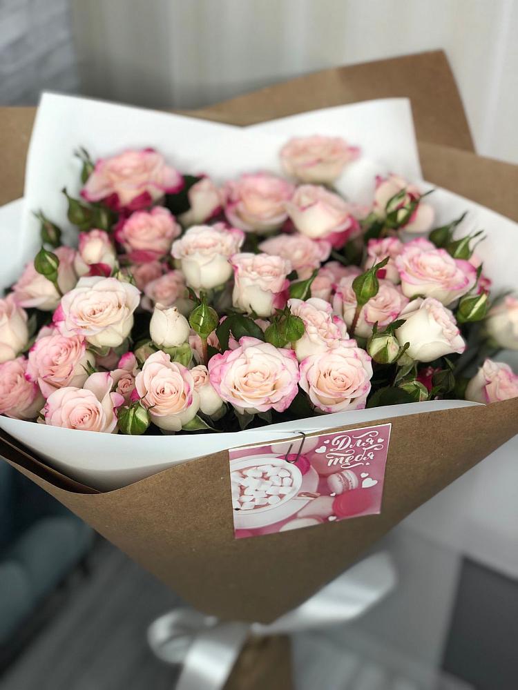 Букет цветов из: Розы в Сандово