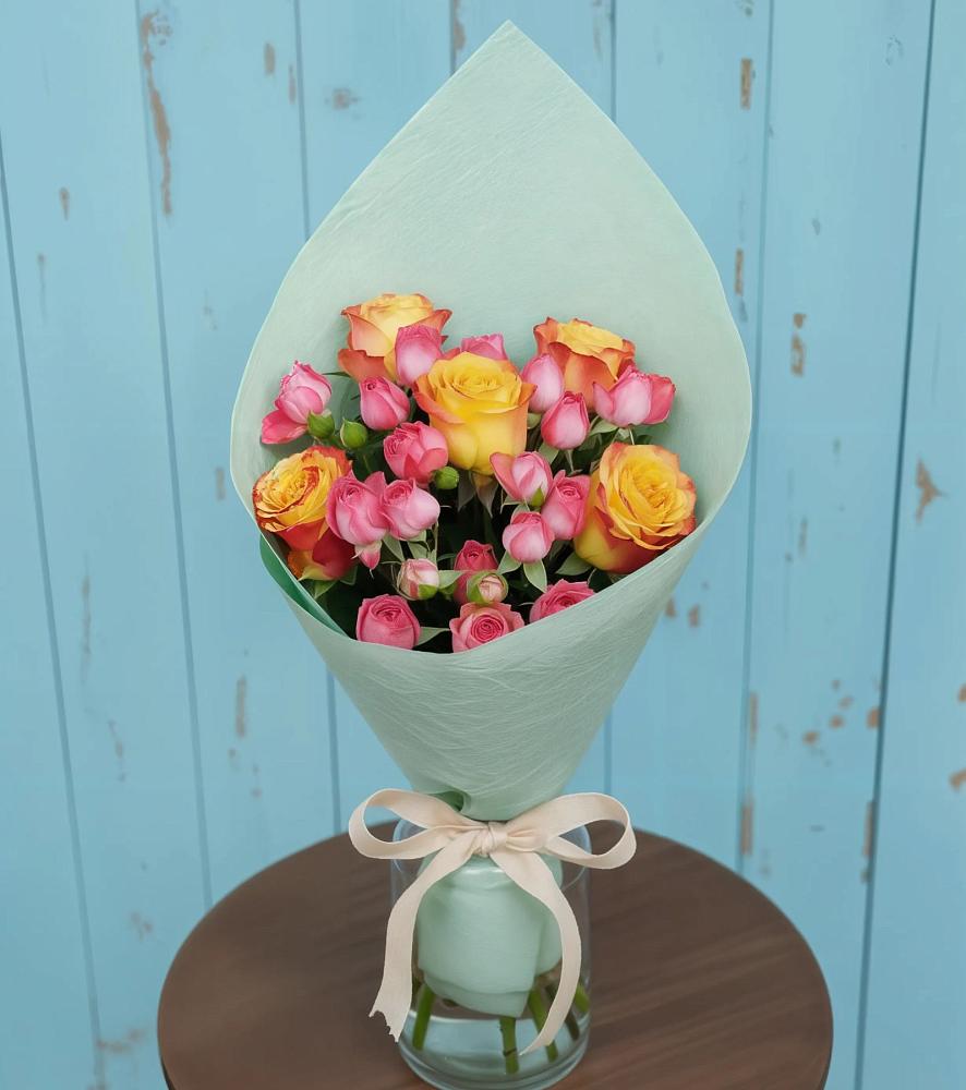 Букет цветов из: Розы в Сандово