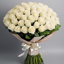 Букет 101 беля роза Белоснежка в Сандово
