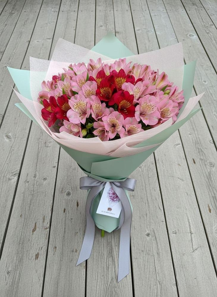 Букет цветов из: Альстромерии в Сандово