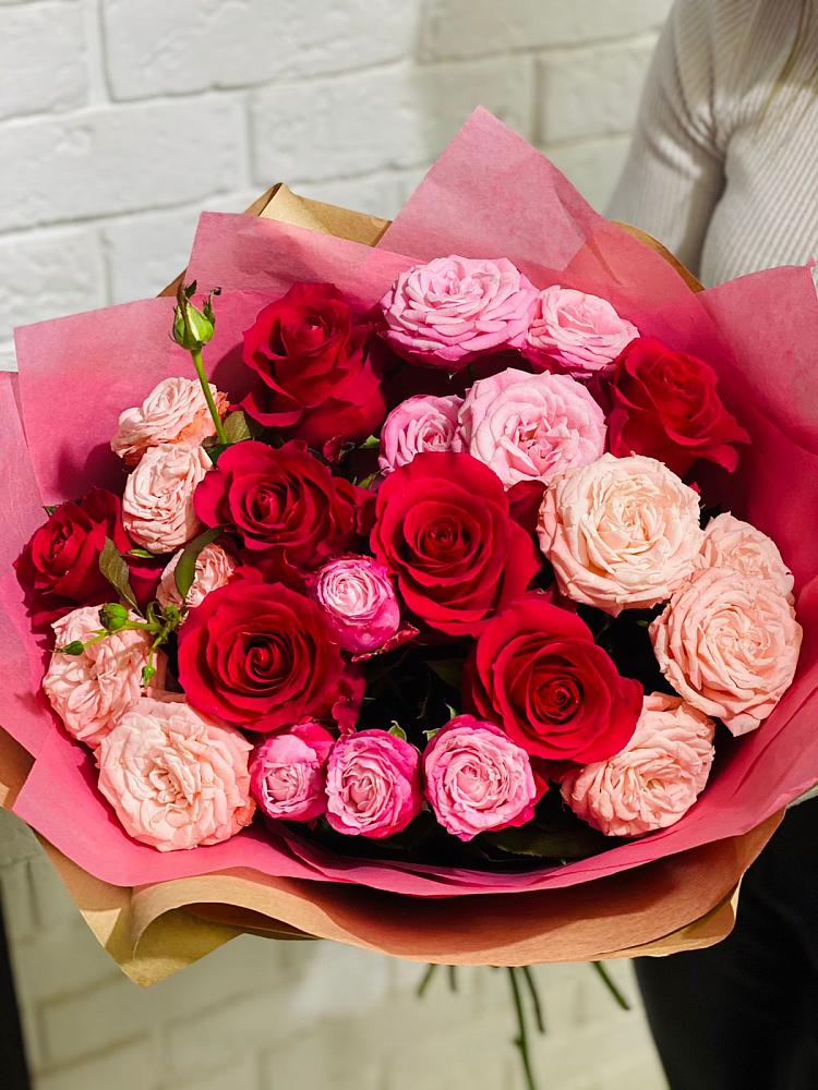 Букет цветов из: Розы в Сандово