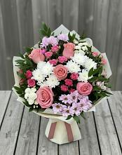 Букет цветов из:  Альстромерии, Гвоздики, Розы и Хризантемы в Сандово