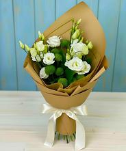 Букет цветов из:  Хризантемы и Лизиантусы в Сандово