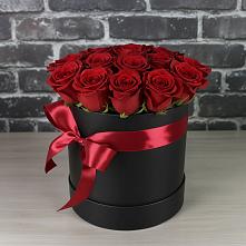 Цветочная композиция из Розы в шляпной коробке в Сандово