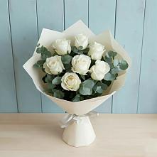 Букет Белые розы в Эвкалипте в Сандово