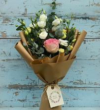 Букет цветов из:  Розы и Лизиантусы в Сандово