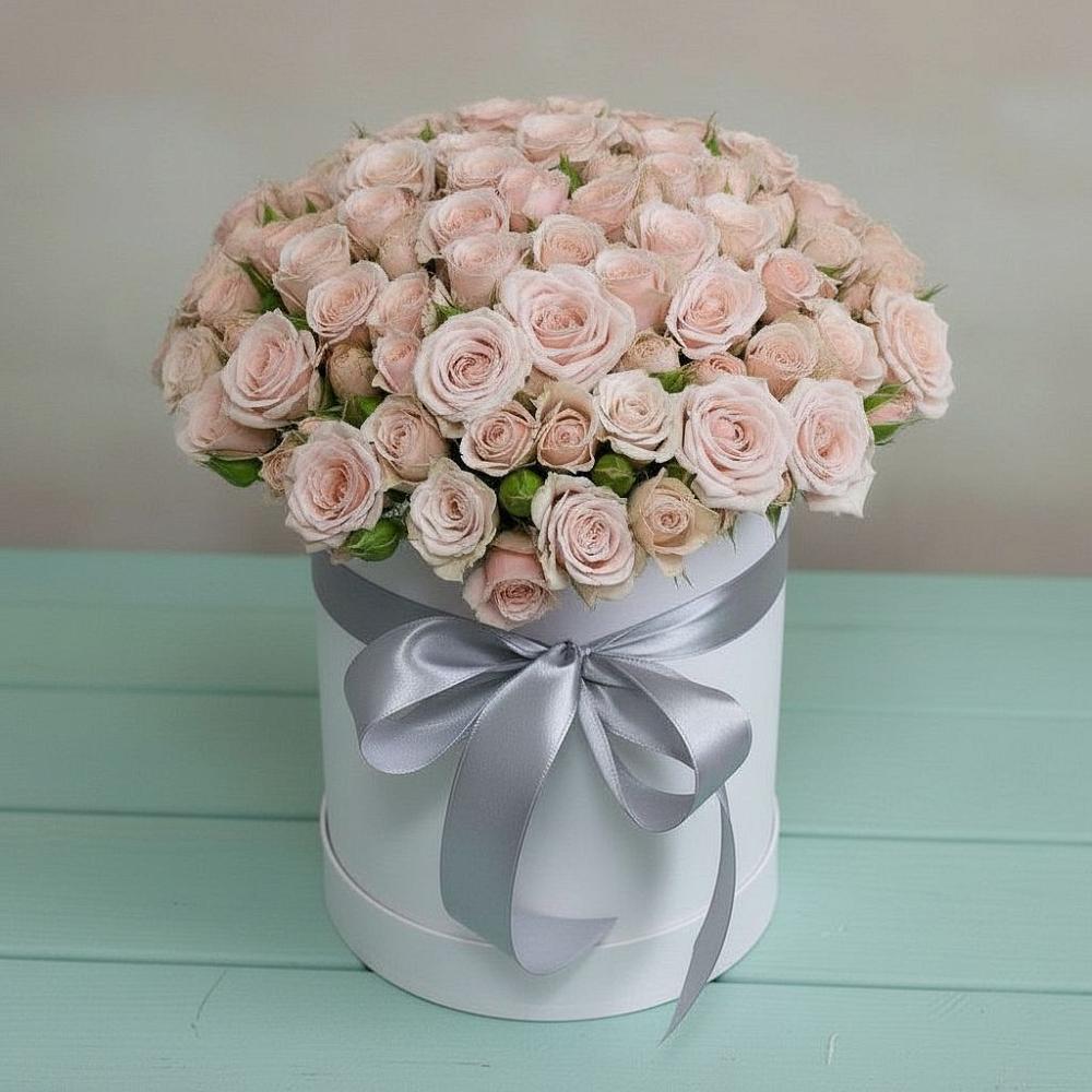 Цветочная композиция из Розы в шляпной коробке в Сандово